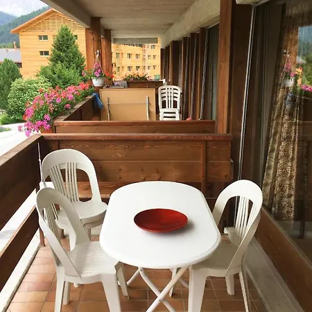 A 200m De La Tele-cabine De