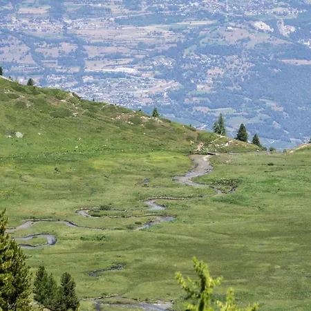 A 200m De La Tele-cabine De