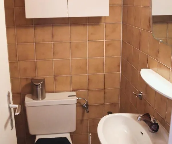 à 200m De La Télé-cabine De Appartement